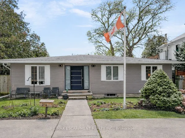 214 Main St E, Grimsby, ON L3M 1P6