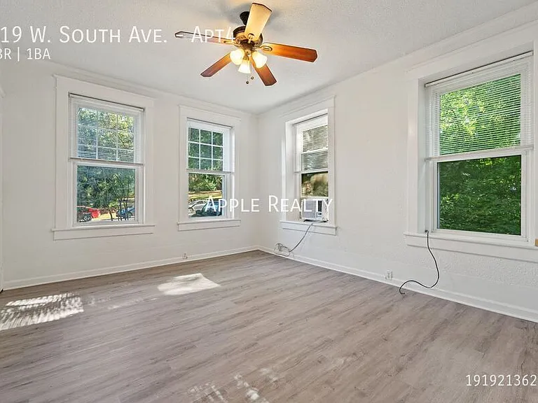 219 W South Ave #4 — Photo 2