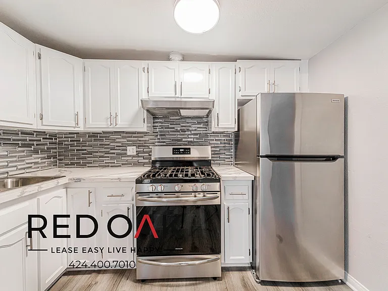 1032-1036 S Normandie Ave #1036-9 — Photo 8