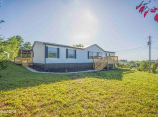 592 Old Stage Rd, Dandridge, TN 37725