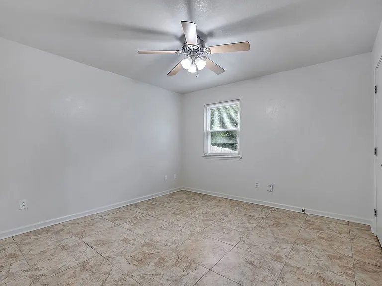 2801 Misty Garden Cir — Photo 16
