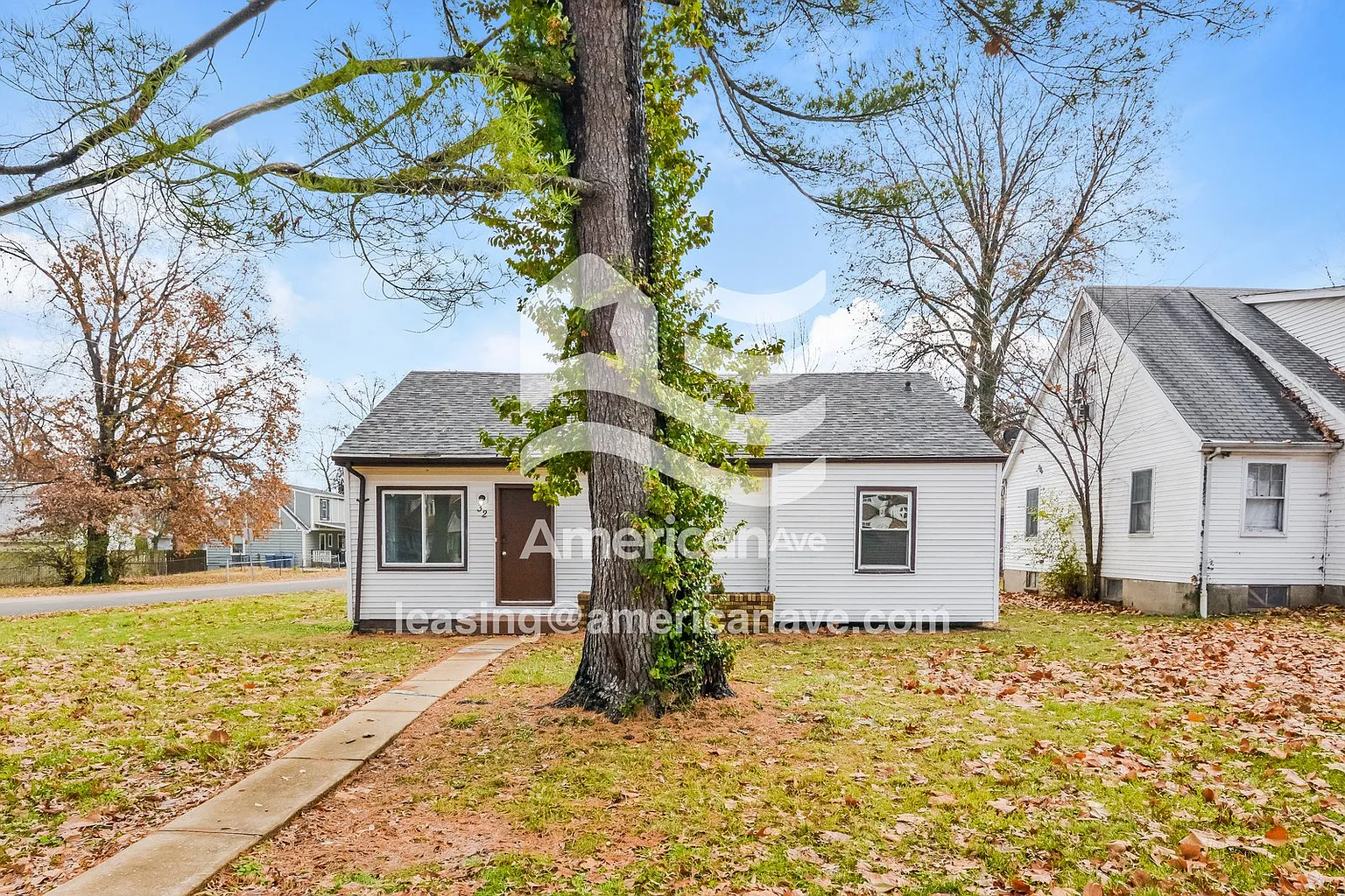 32 Barcelona Ave photo 1