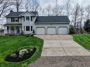 717 Pine Hills Dr SW, Massillon, OH 44646