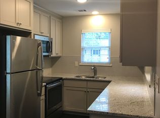 2036 Montreat Cir APT B, Vestavia Hills, AL 35216