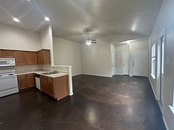 3rd image of 5731 Golf Hts APT 1