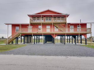 920 17th St #C, Pt Bolivar, TX 77650