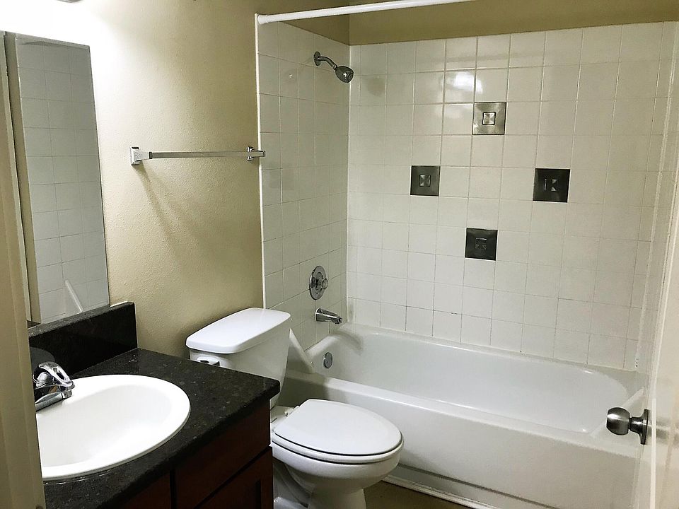 1st image of 15819 NE Leary Way APT 306