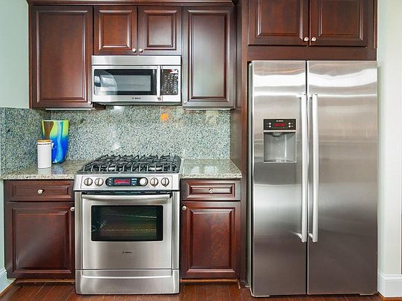 Kitchen with Bosch stove