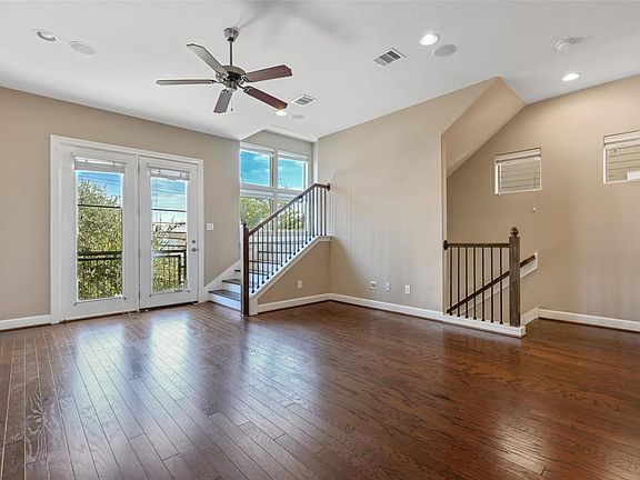 5th image of 2818 Polk St