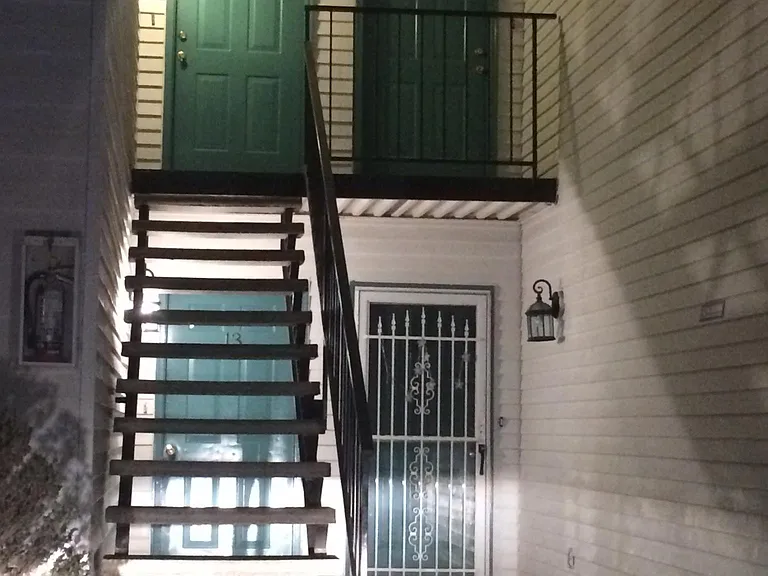 W 360 N — Photo 1