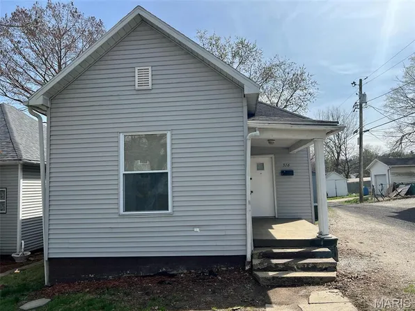 516 W Edwards St, Vandalia, IL 62471
