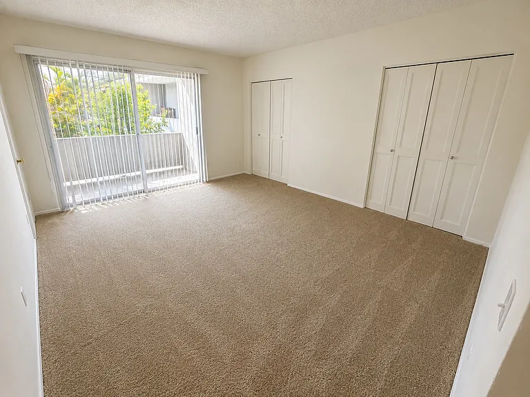 380 S Mentor Ave #14 — Photo 7