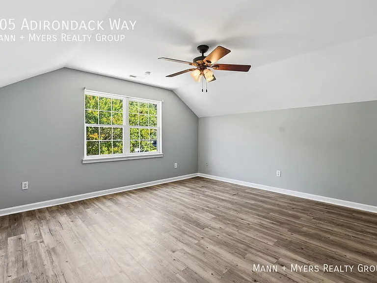 305 Adirondack Way — Photo 29