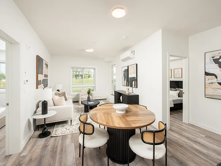 346 Clareview Station Dr NW — Photo 5