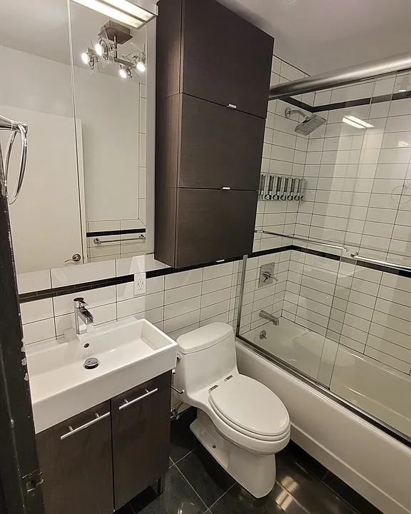 99 Pond Ave #924