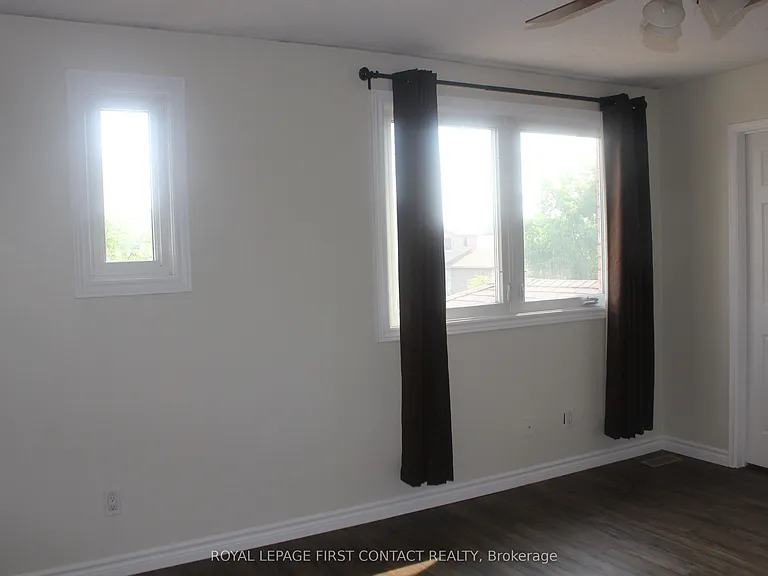 16 Rosenfeld Dr — Photo 18