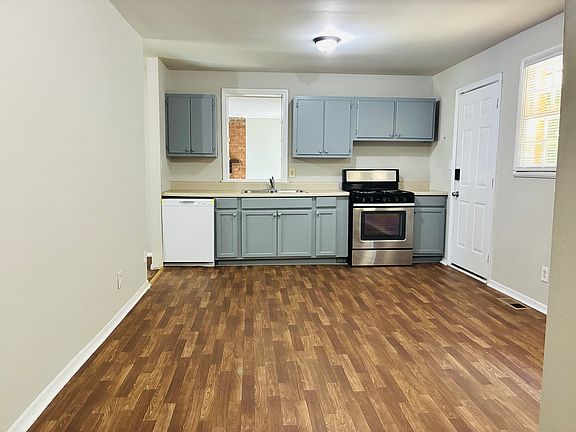 3rd image of 5015 Grapevine Dr