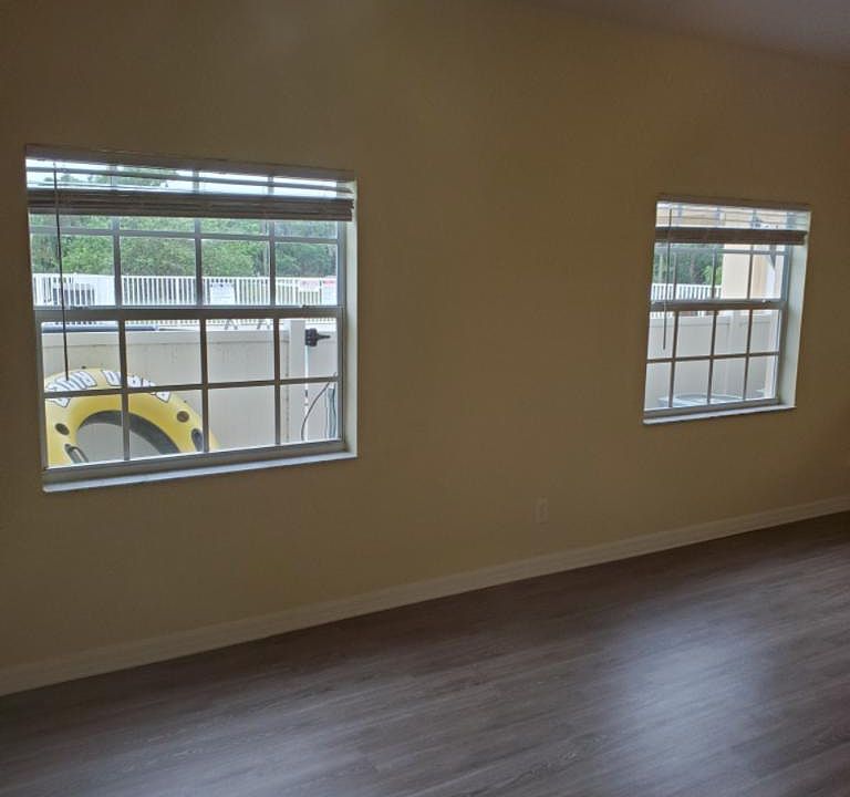 View of Sparkling Pool
Loads of Light