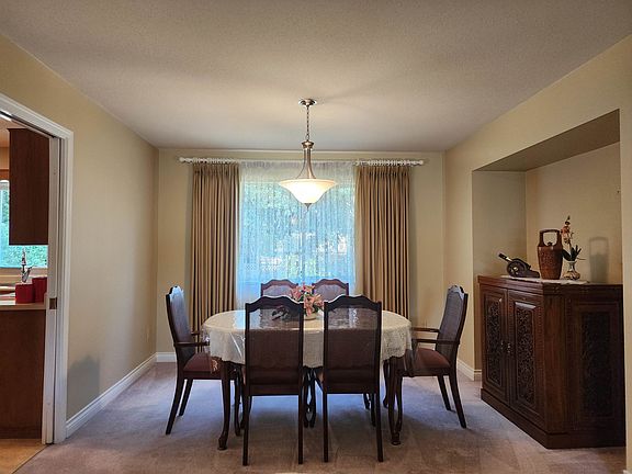 5th image of 15499 91a Ave