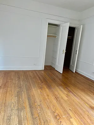 Rented by FirstService Realty (legacy) | media 4