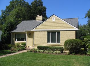 5805 Phoenix Dr, Bethesda, MD 20817