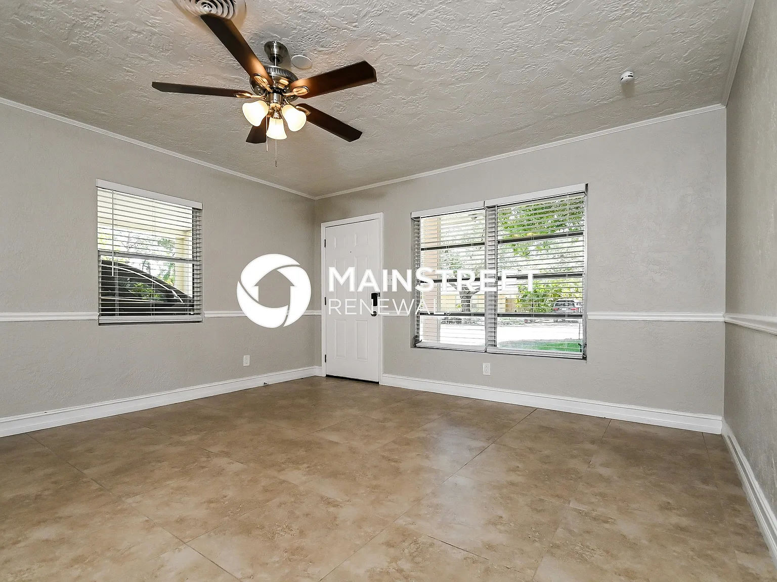 2633 Herwald St — Photo 3