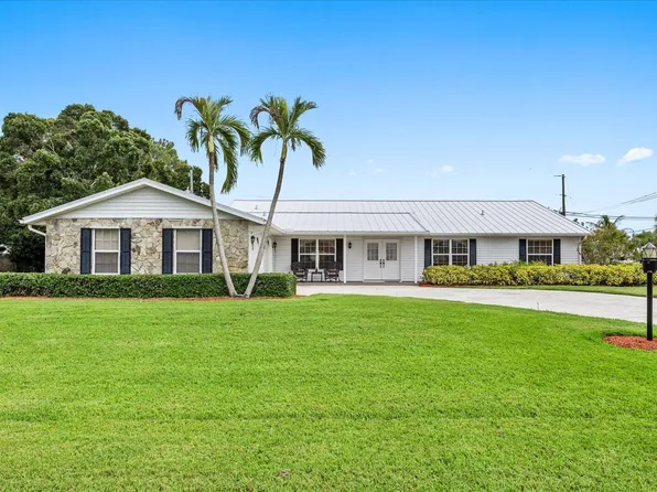 2375 NW Cove View, Stuart, FL 34994