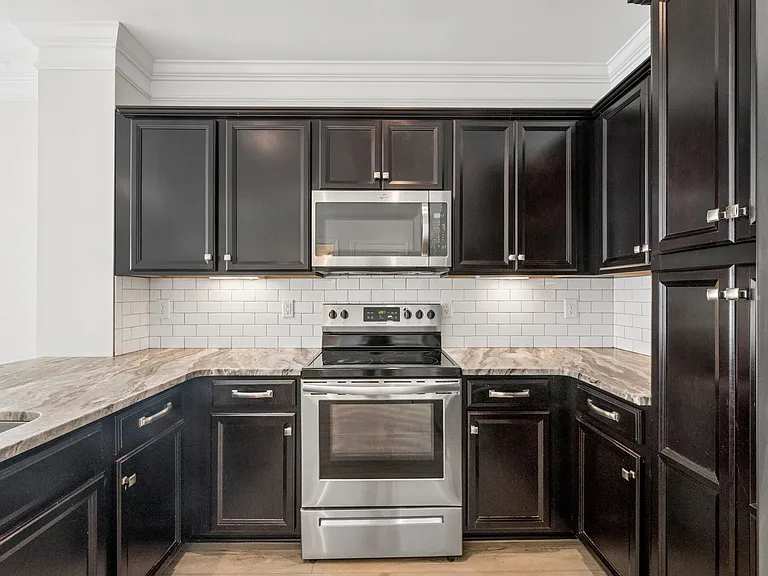 7514 Station Dr — Photo 8