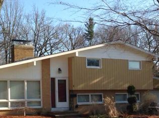 6 Roger Rd, Johnston, RI 02919