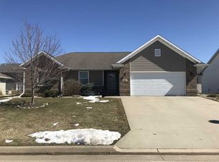 398 Bryn Dr, Peosta, IA 52068