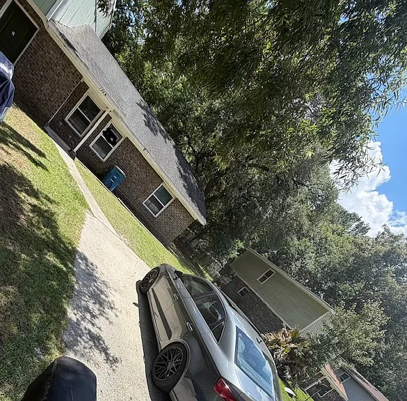 136 Susan Dr #A — Photo 1