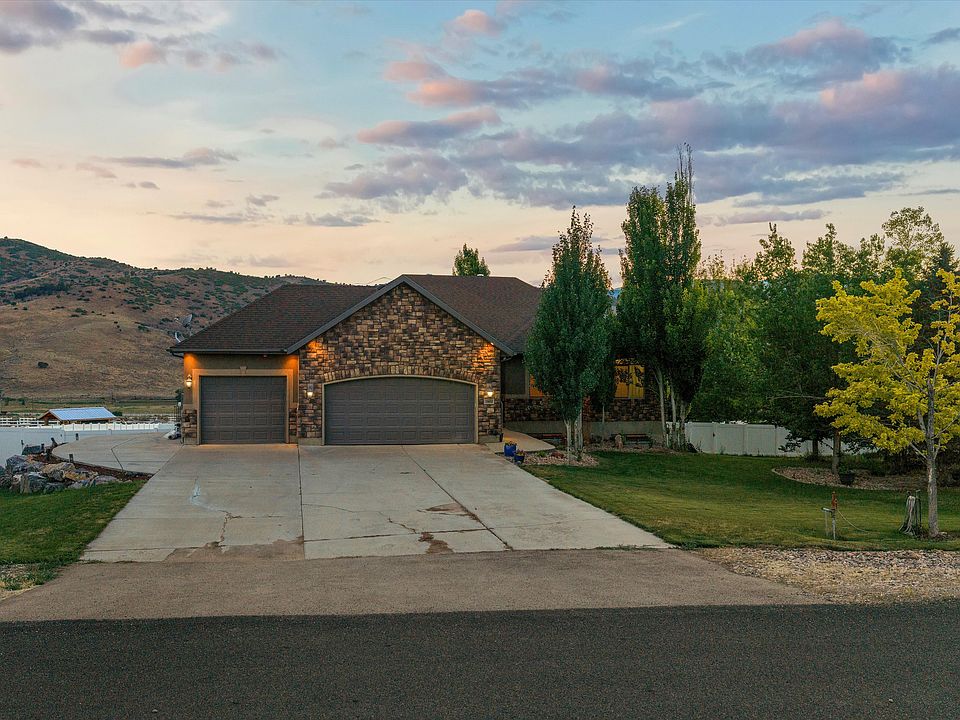 1st image of 19694 S Elkhorn Cir