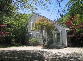 6 Orchard Ln, East Hampton, NY 11937