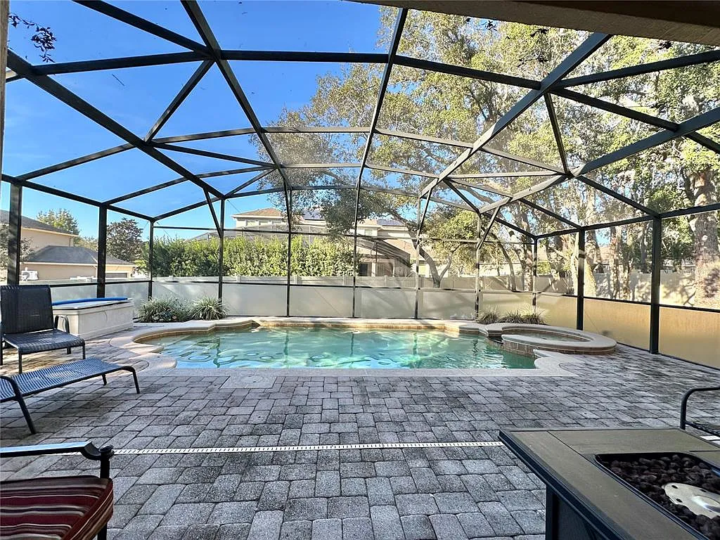 5 bed, 4.0 bath, 3532 sqft, $3,500 — Photo 3