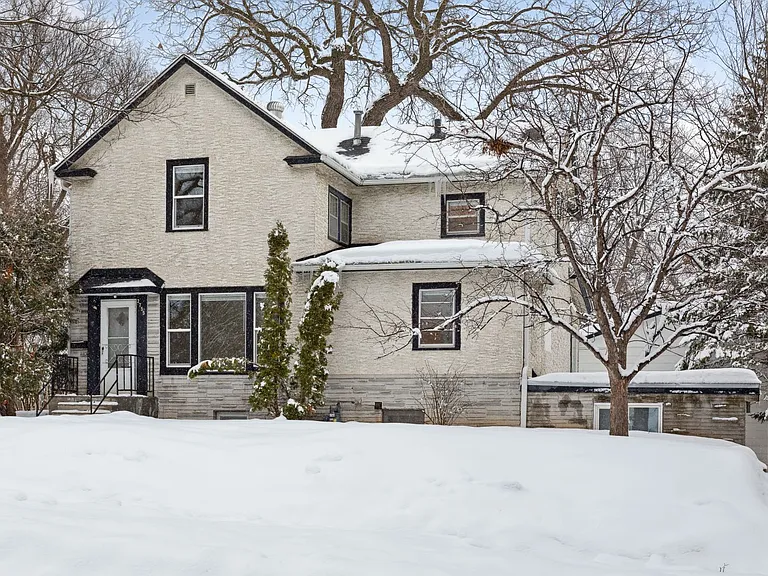 2755 Pierce St NE — Photo 16