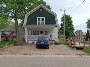 250 Grove Ave, Imlay City, MI