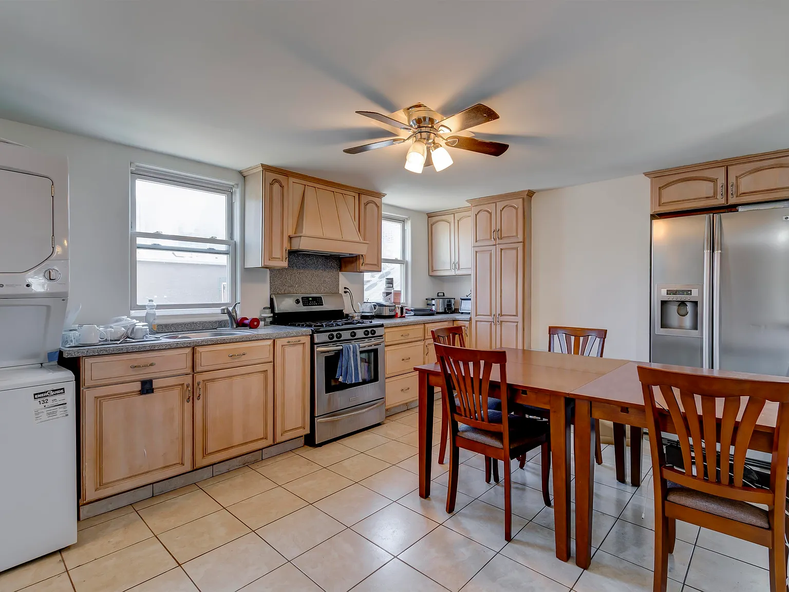 2 bed, 1.0 bath, 800 sqft, $3,500 — Photo 2
