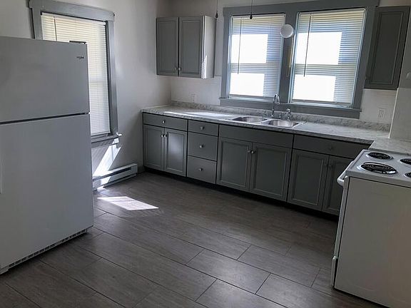 4th image of 646 Jefferson St #1