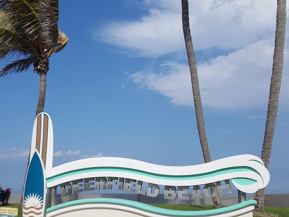 Deerfield Beach living .
We are located in the best location. Walking distance to everything you could imagine