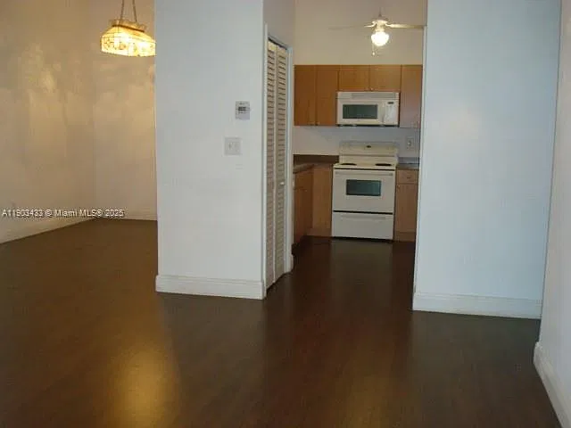 Building Photo - 18230 Mediterranean Blvd #1306