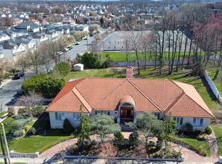 40 Castor Pl, Staten Island, NY 10312