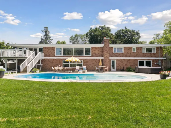 5504 Merritt Cir, Edina, MN 55436