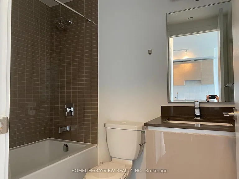 200 Bloor St W #2206 — Photo 9