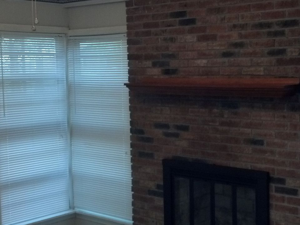 2nd image of 89 West Dr
