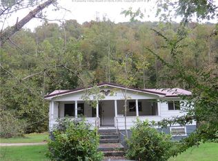 1703 Hewett Creek Rd, Jeffrey, WV 25114