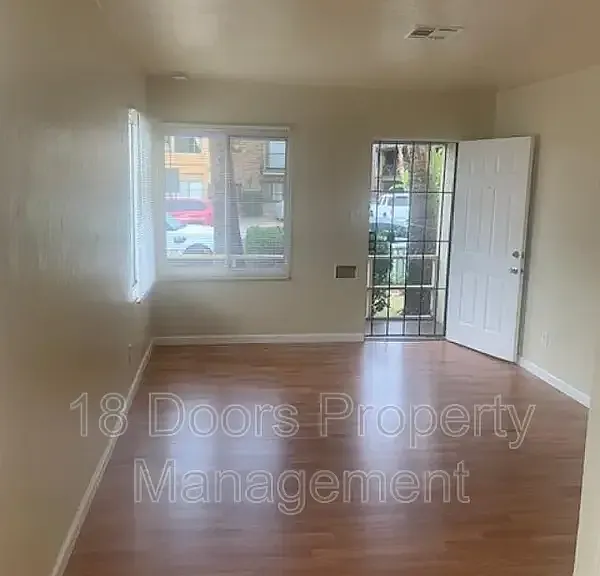4523 51st St — Photo 5