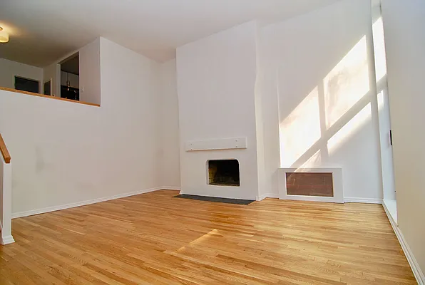 Rented by Building Equity Real Estate LLC | media 19