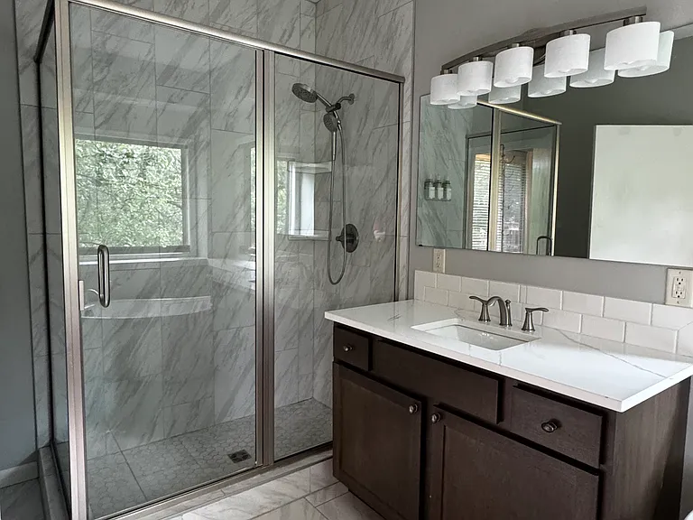 324 N Lancaster Dr — Photo 13