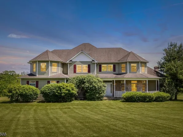 352 Mechlin Corner Rd, Alexandria Twp., NJ 08867