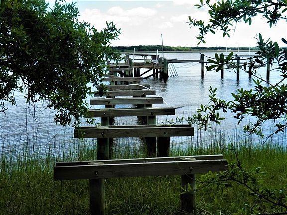 3rd image of 1664 Blythe Island Dr